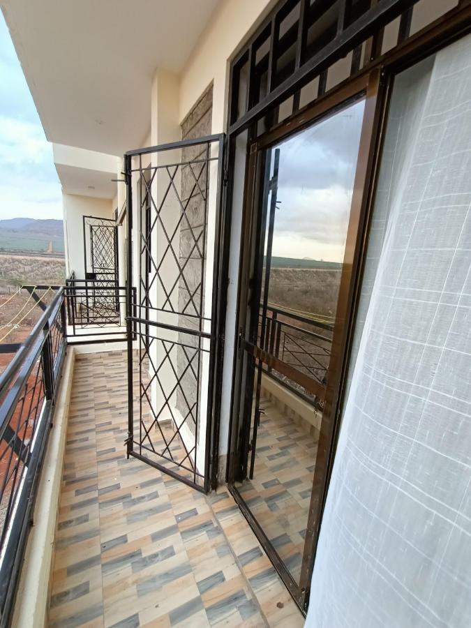 1 Bedroom Fully Furnished Luxurious Apartment Voi Town Bagian luar foto